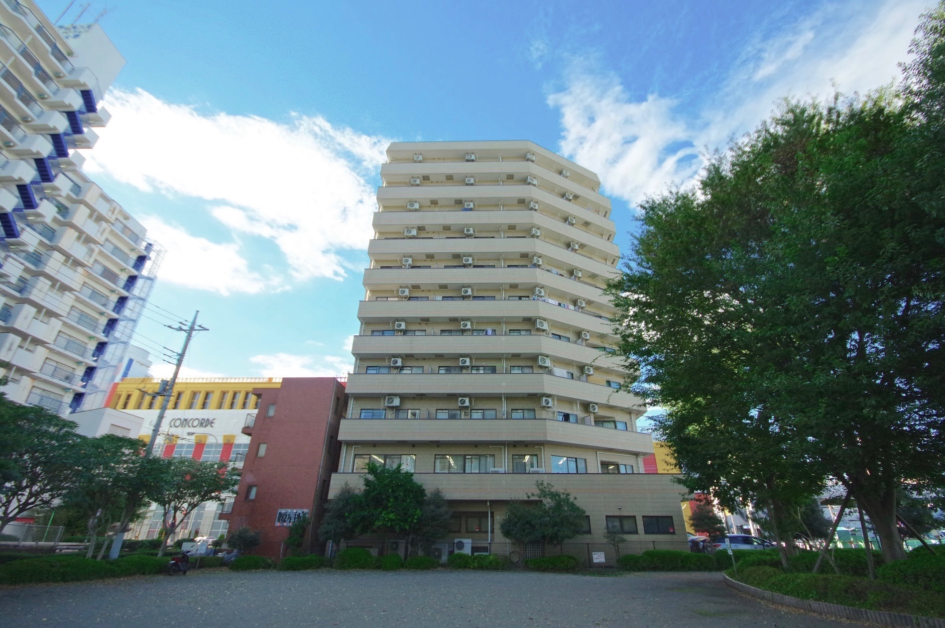 マンション外観３